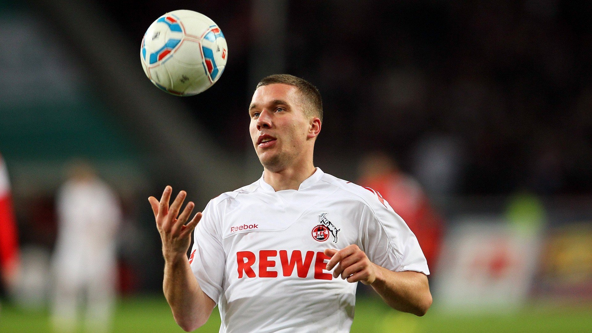 乐鱼体育app在线登录-C罗更新社交媒体晒训练成果照片，c罗的社交媒体